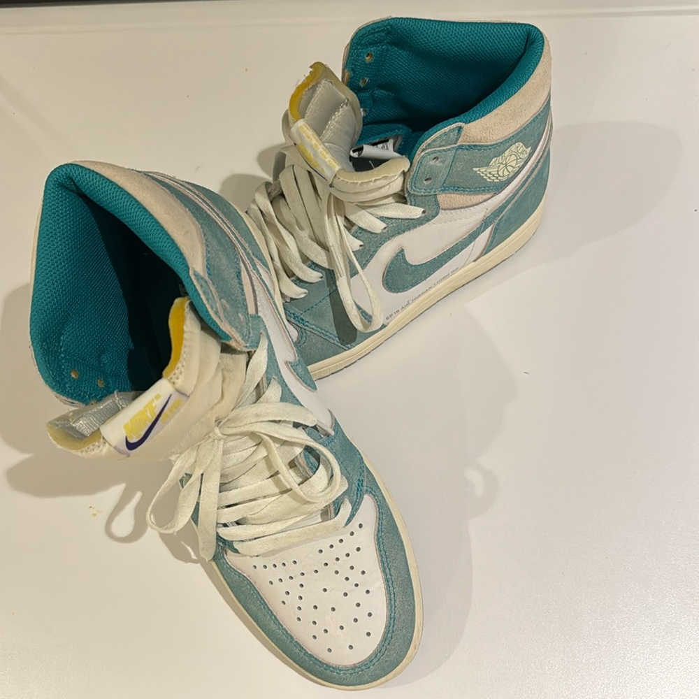 Jordan 1 Retro High “Turbo Green”